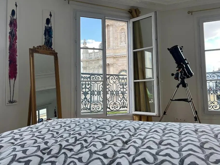 Apartment Unique In Paris